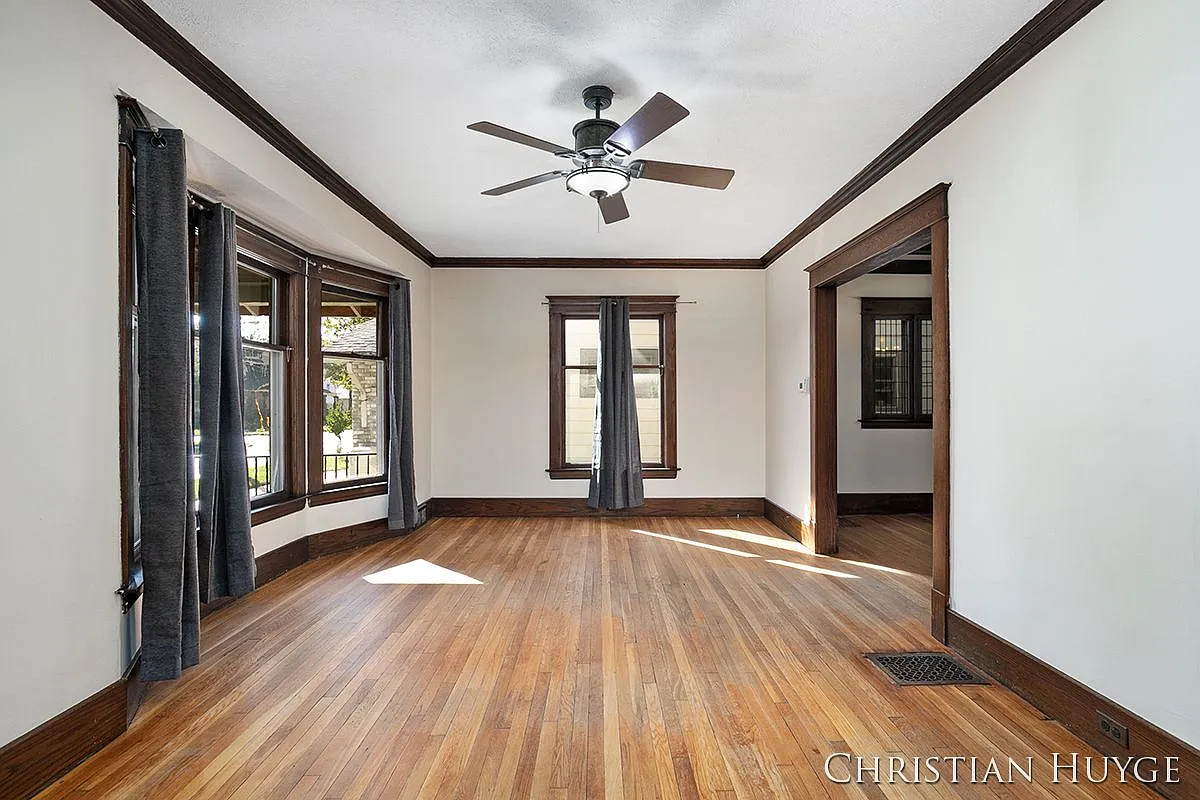 4 bed, 1.0 bath, 1800 sqft, $2,800 — Photo 4