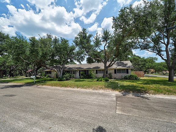 2nd image of 123 Oak Haven Dr