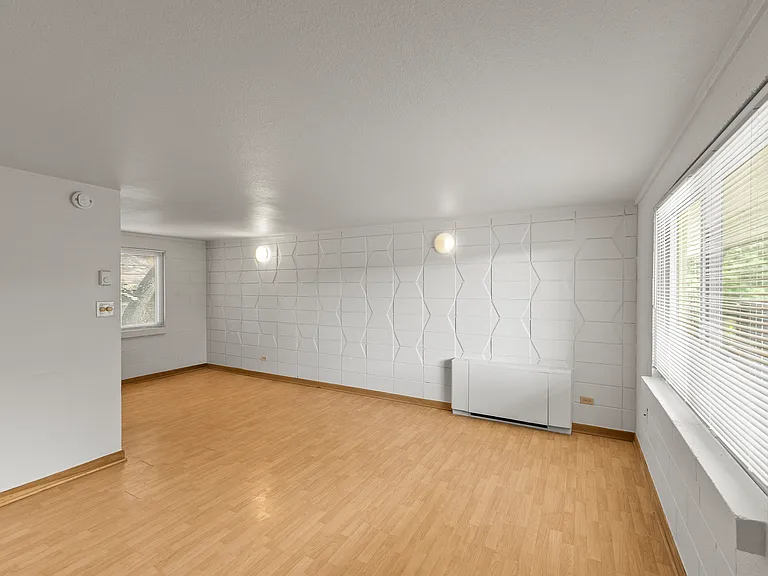 2860 W 32nd Ave — Photo 44