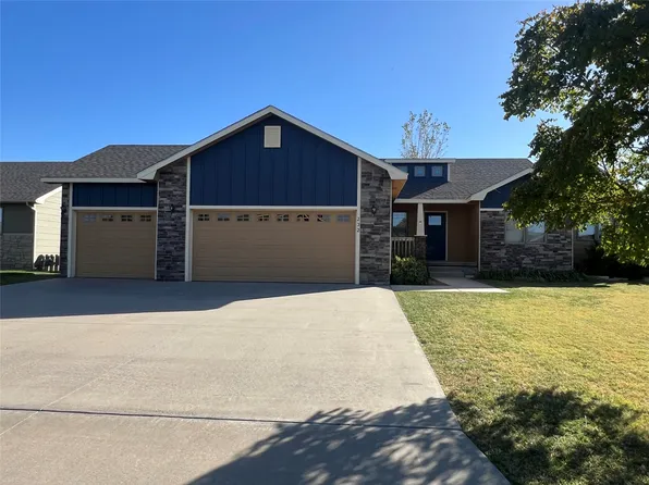 232 Steamboat Dr, Dodge City, KS 67801