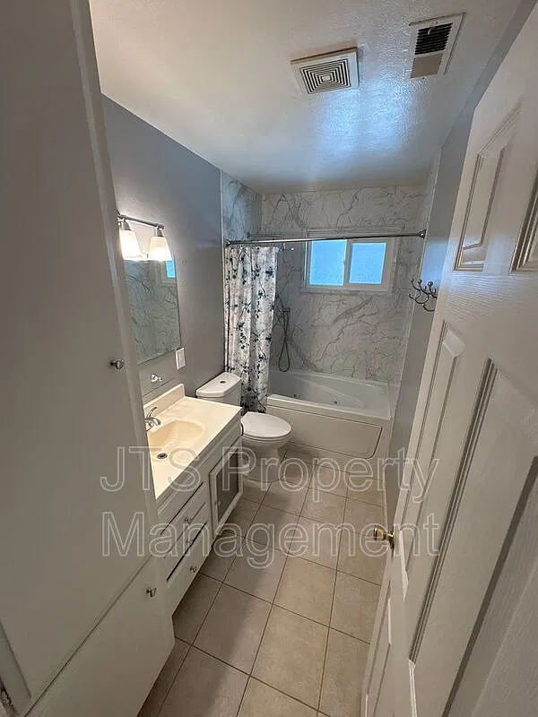 4 bed, 2.0 bath, 1666 sqft, $2,595 — Photo 4