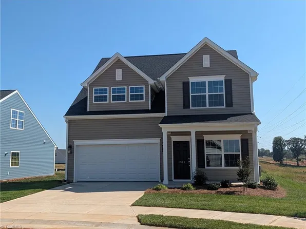 1311 Dandridge Dr, Kernersville, NC 27284