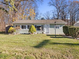 1713 S Hughes Rd, Brighton, MI 48114