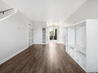 4055 W Rosecrans Ave APT 8, Hawthorne, CA 90250