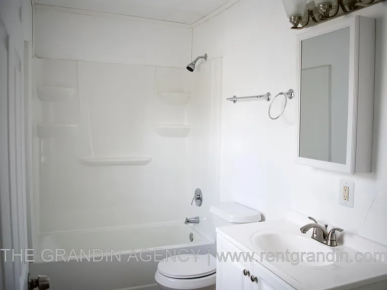 1624 Chapman Ave SW — Photo 10