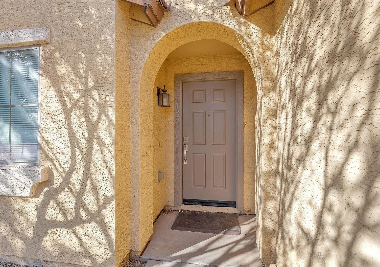 Located in a desirable San Tan Valley neighborhood with convenient access to all the new shopping — Photo 4