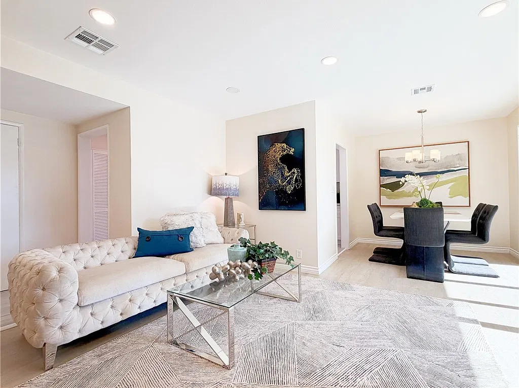 3 bed, 1200 sqft, $3,800 — Photo 3