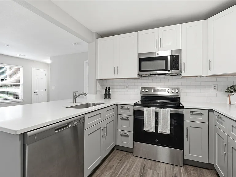 Villa Estates at Lenexa — Photo 33