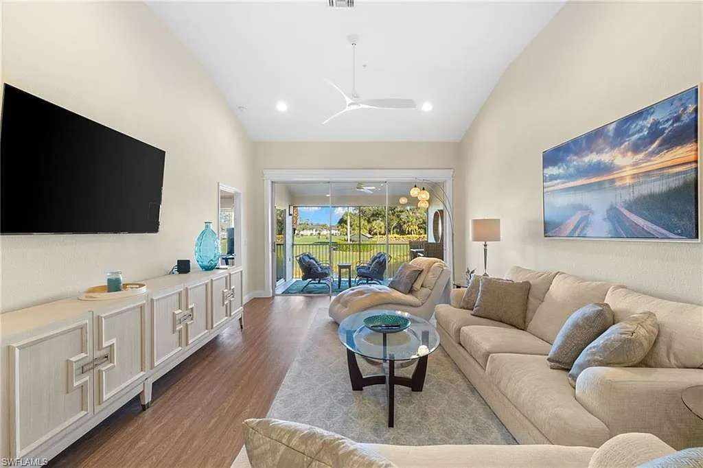 2 bed, 2.0 bath, 1433 sqft, $8,000 — Photo 1