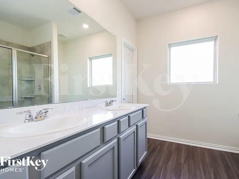 12543 Highgrove Springs Dr — Photo 13