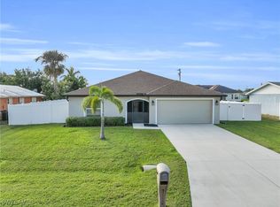 1630 SE 8th Place Cpe, Coral, FL 33990