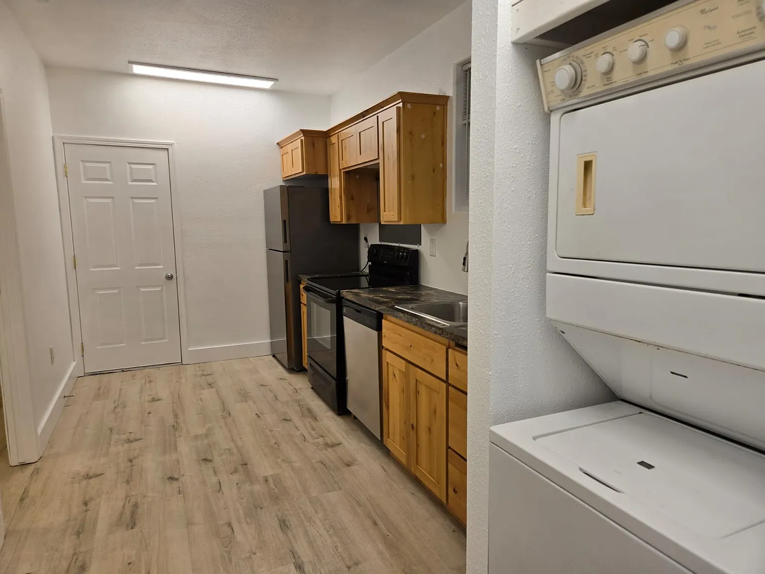 301 SE Port Ave — Photo 2