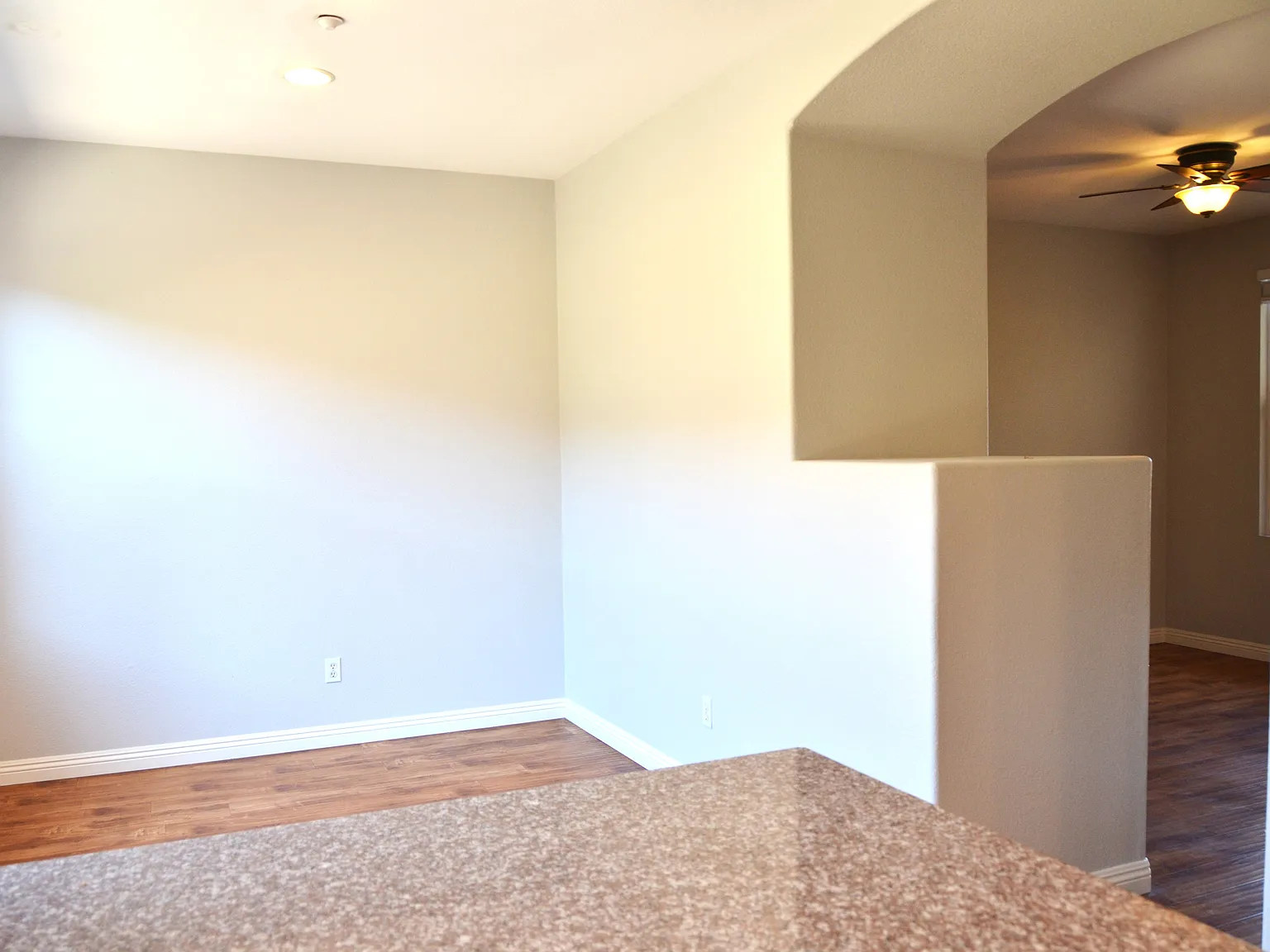 2 bed, 2.5 bath, 1246 sqft, $3,450 — Photo 4