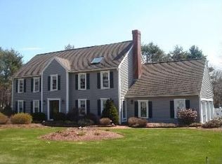9 Raymond Ln, Hampton, NH 03842