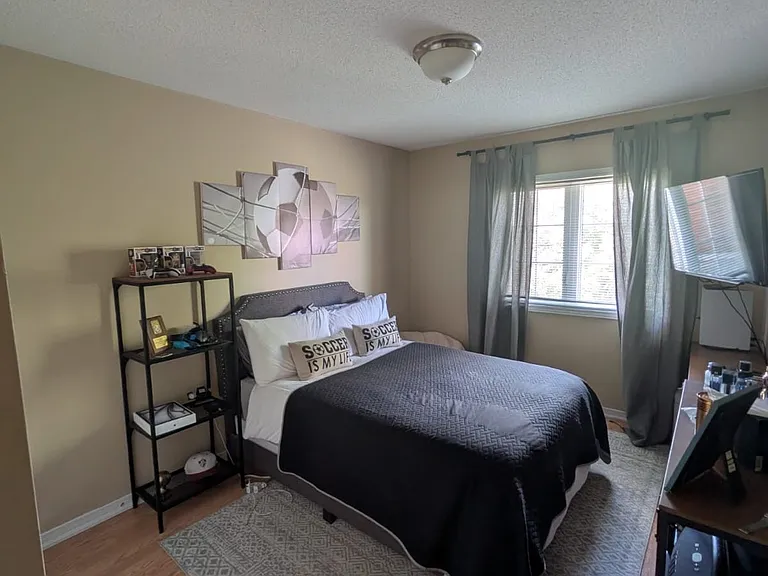 301 Davos Rd — Photo 7