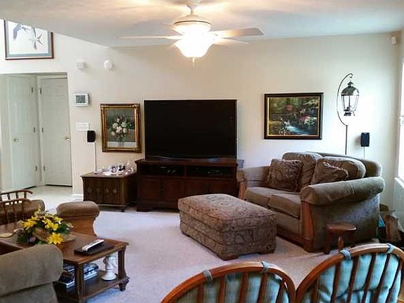 4th image of 6816 Emerald Bay Ln