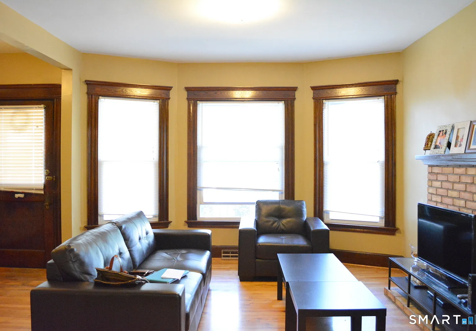 2 bed, 1.0 bath, 1300 sqft, $2,000 — Photo 3