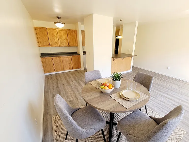 Russell/Central Park in the Heart of Ballard — Photo 67