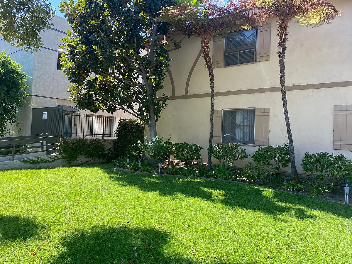 Building Photo - 1147 San Rafael Ave