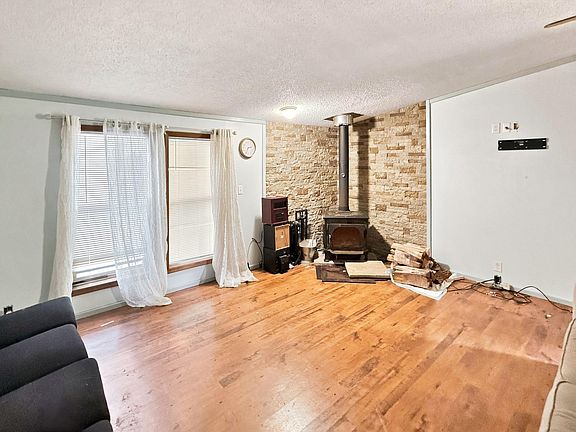 5th image of 732 French Mill Rd