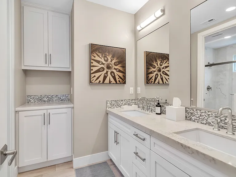 1127 Alameda Blvd — Photo 14