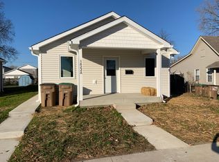1422 Chestnut St #A, Columbus, IN 47201