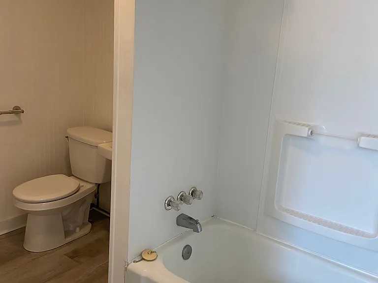 227 Warren St #2 — Photo 14