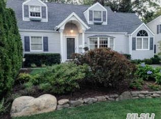 69 Nassau Ave, Manhasset, NY 11030