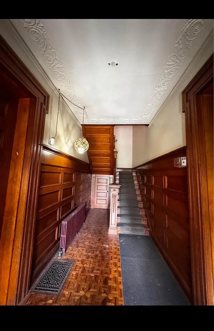 1 bed, $1,200 — Photo 2