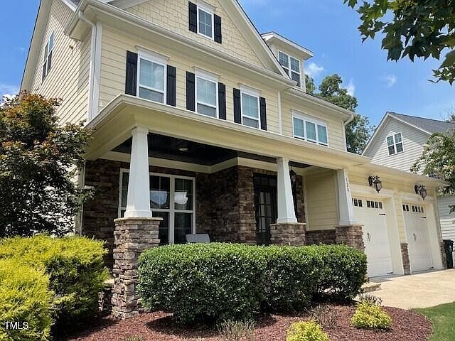 2nd image of 120 Roslin Way