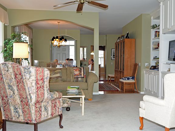 5th image of 3914 Hillsdale Dr