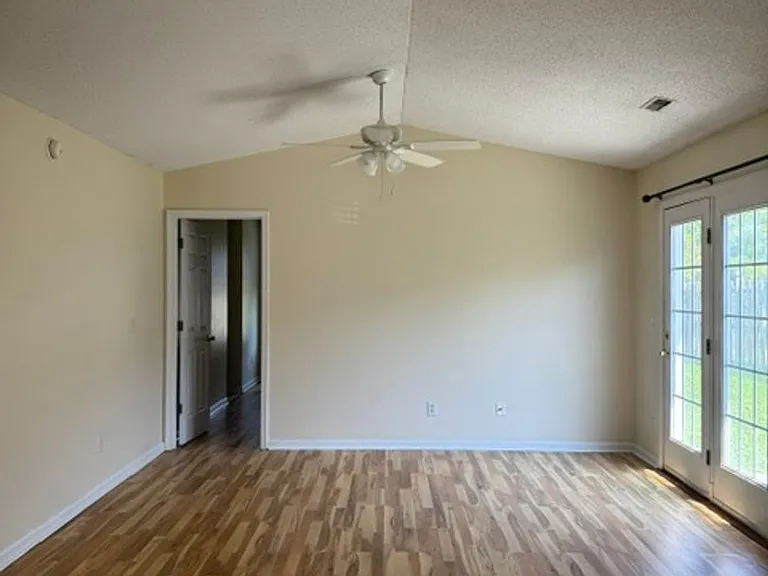 7217 Vespar Court West Bay Ests — Photo 3