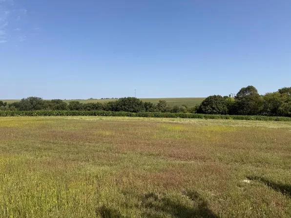 1 Murphy Rd Road, Mineral Point, WI 53565