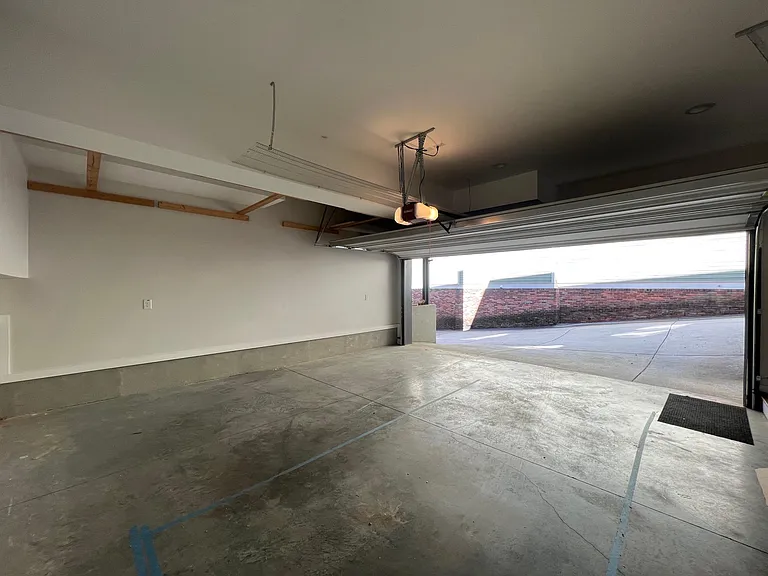 504 Morgan St NE — Photo 33
