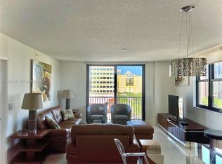 651 Okeechobee Blvd APT 811, West Palm Beach, FL 33401