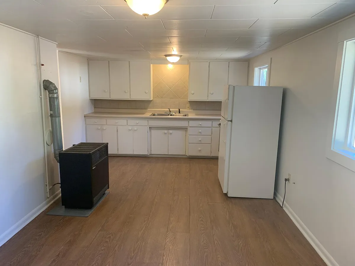 Building Photo - 802 Marian St #0