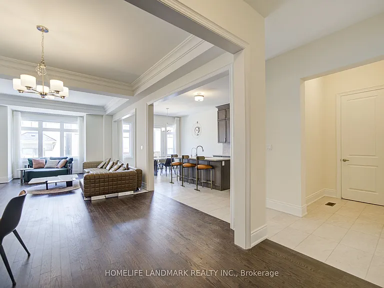 35 Red Giant St #MAIN 2ND FLOOR — Photo 5