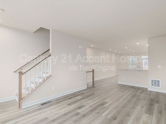 4th image of 14020 Sunrise Valley Dr