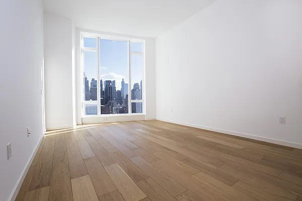 Rented by Nest Seekers International | media 37