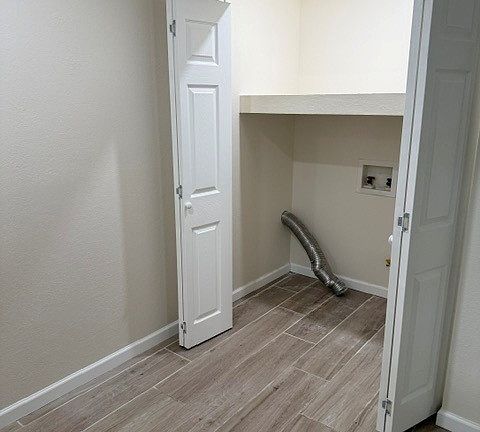 4th image of 4672 S Urbana Ave