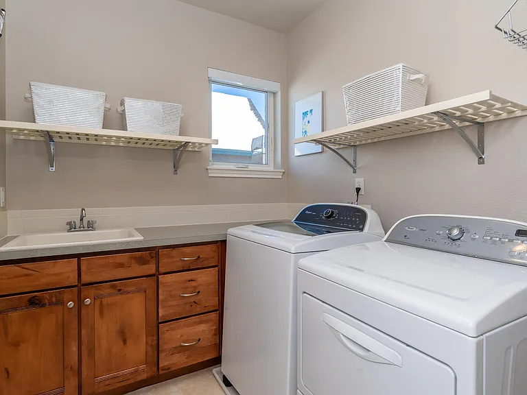 1362 Golden Eagle Way — Photo 30