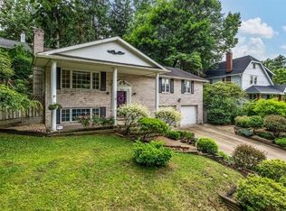 925 Beechwood Blvd, Ellwood City, PA 16117