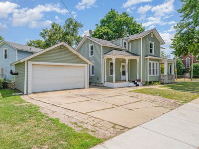 528 E Benton St, Aurora, IL, 60505
