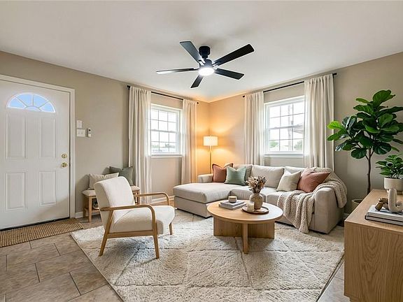 3rd image of 2712 Guerra Dr