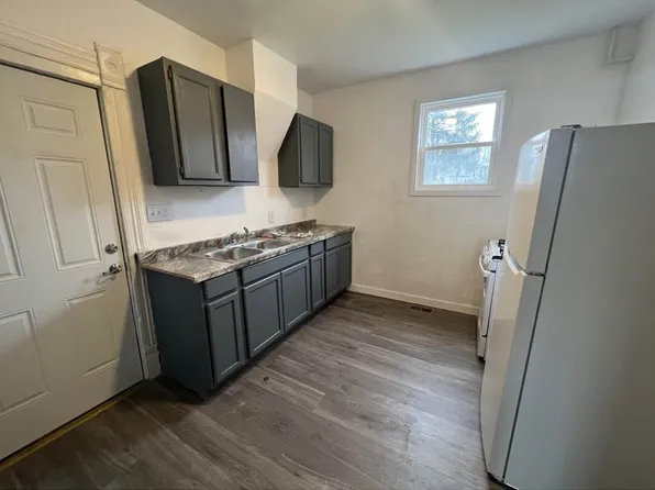 (undisclosed Address), Syracuse, NY 13204