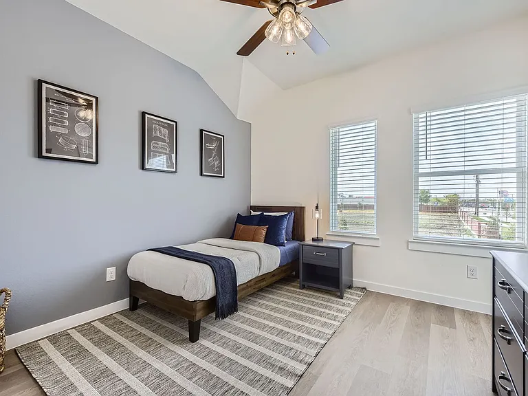 8119 Sawyer Dr — Photo 20