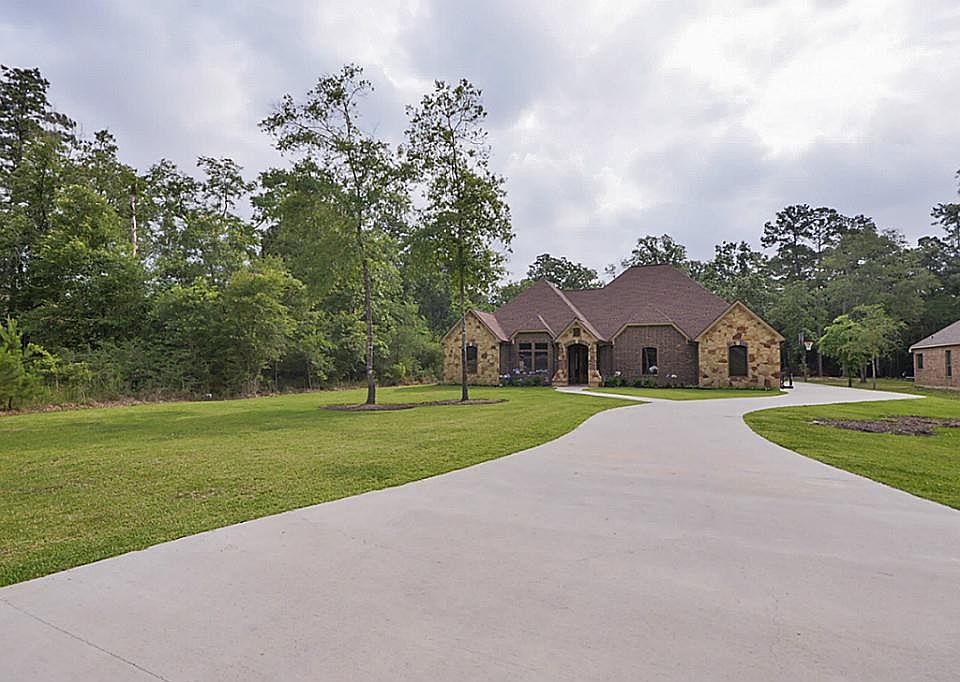 1st image of 28502 Lazy Rock Dr