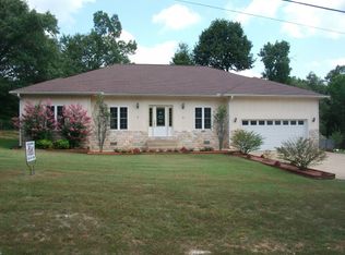 2 Tarascan Dr, Cherokee Village, AR 72529