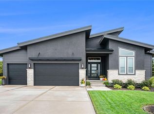 10029 Aurora St, Lenexa, KS 66220