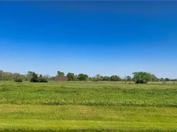 10016 Panther Creek Rd, Iola, TX 77861